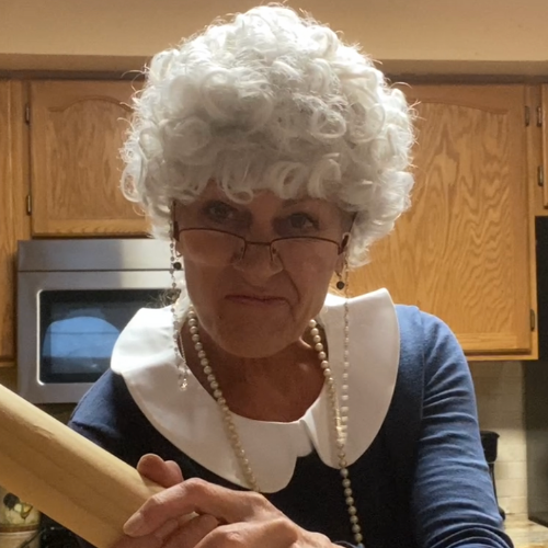 Aunt Netty - Netty nose about relationships in her commentary.